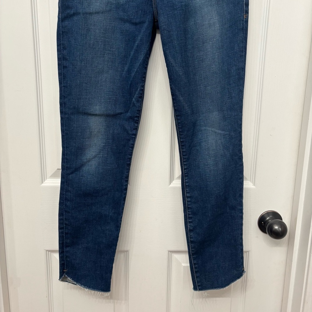 Dark Wash Skinny Crop Jeans | FRAME Size 29 - Picture 4 of 12